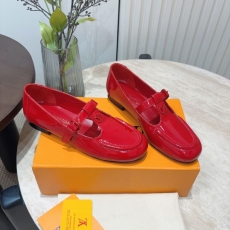 Louis Vuitton Flat Shoes